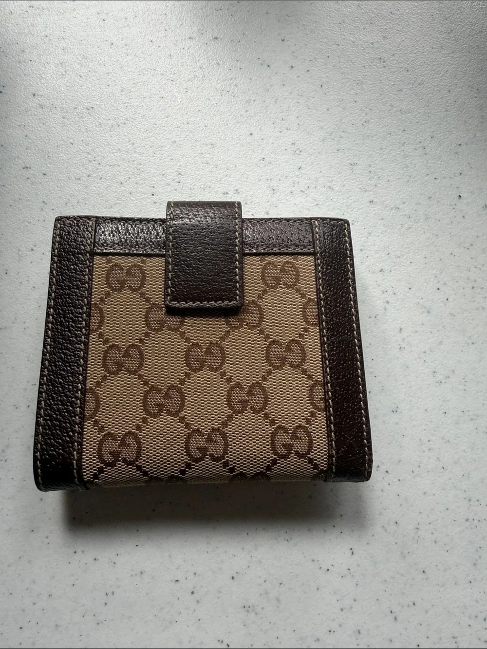 Gucci Tan and Brown GG Canvas Compact Wallet - Picture 2 of 12